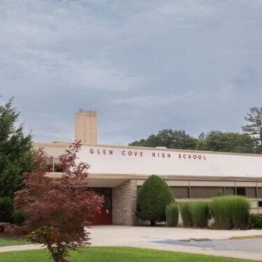 photo of glen cove highschool